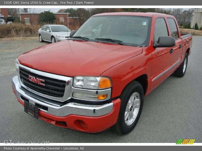 Front 3/4 View of 2006 Sierra 1500 SL Crew Cab