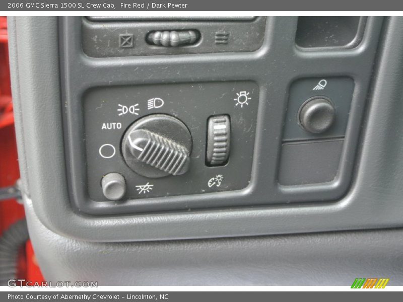 Controls of 2006 Sierra 1500 SL Crew Cab