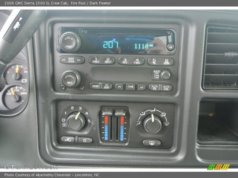 Controls of 2006 Sierra 1500 SL Crew Cab