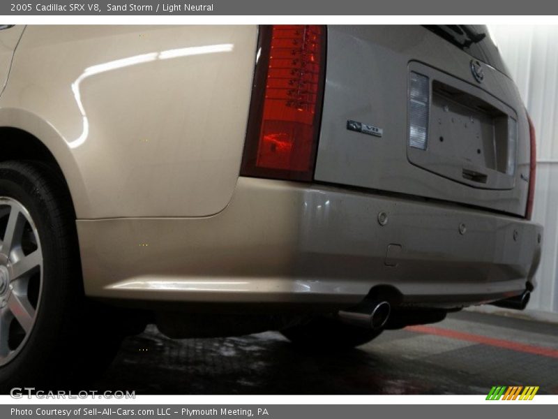 Sand Storm / Light Neutral 2005 Cadillac SRX V8