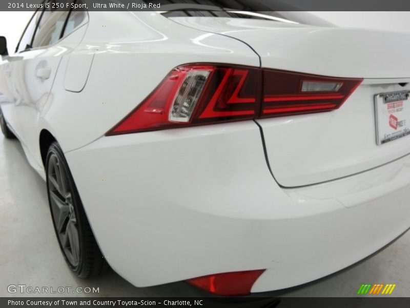 Ultra White / Rioja Red 2014 Lexus IS 250 F Sport