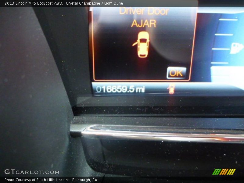 Crystal Champagne / Light Dune 2013 Lincoln MKS EcoBoost AWD