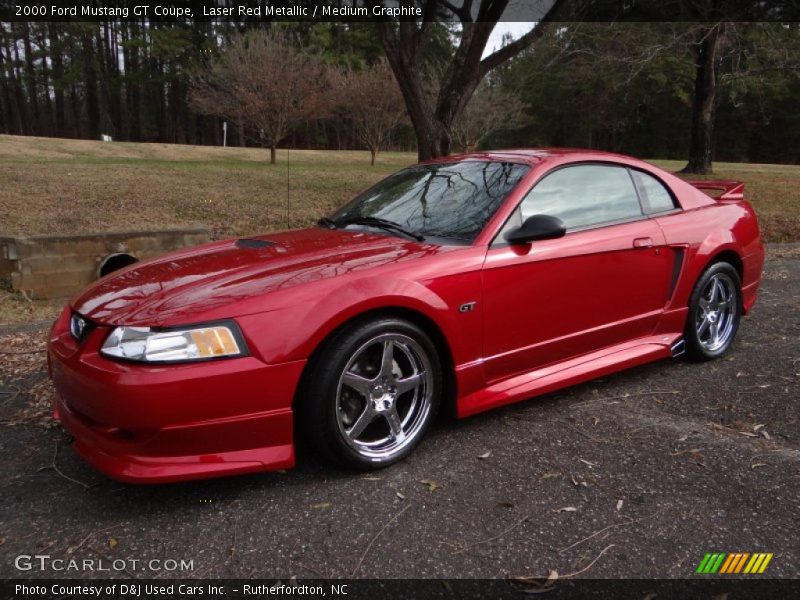 Front 3/4 View of 2000 Mustang GT Coupe