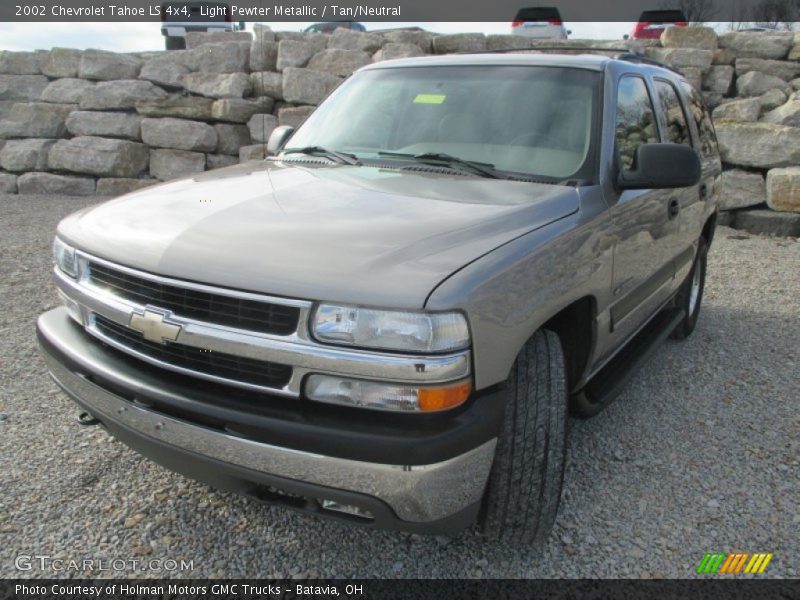 Light Pewter Metallic / Tan/Neutral 2002 Chevrolet Tahoe LS 4x4