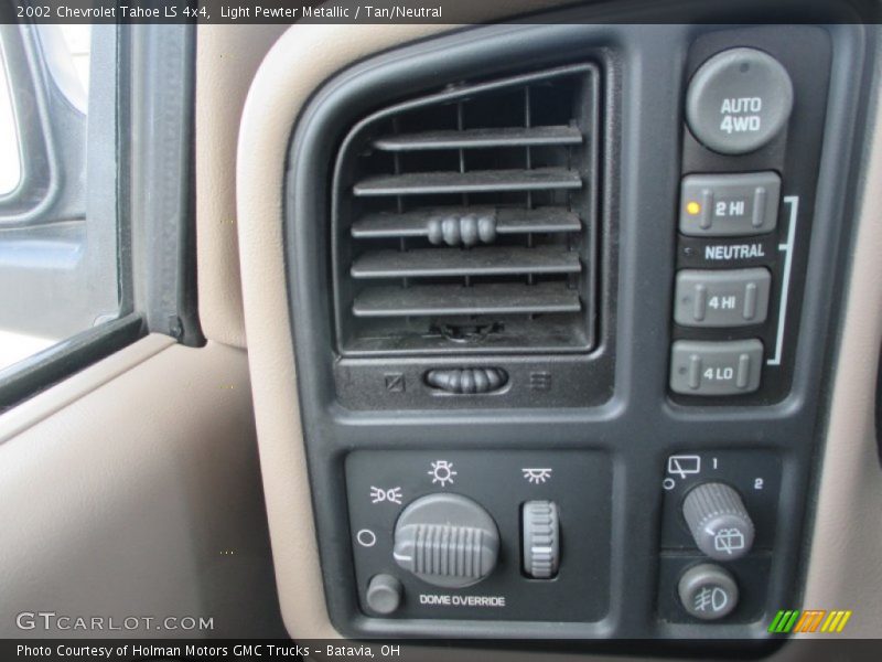 Controls of 2002 Tahoe LS 4x4
