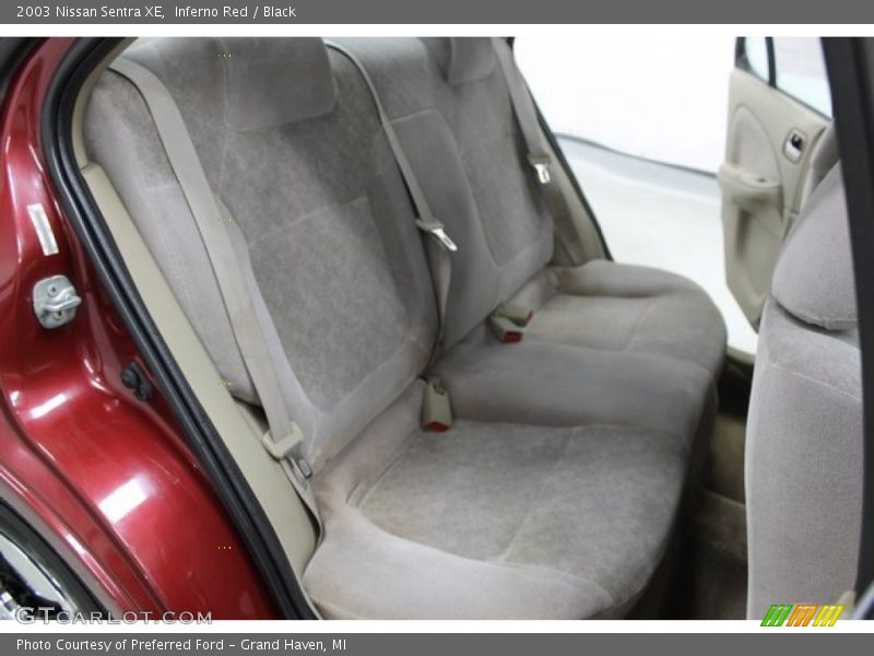 Inferno Red / Black 2003 Nissan Sentra XE