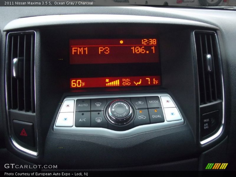 Controls of 2011 Maxima 3.5 S