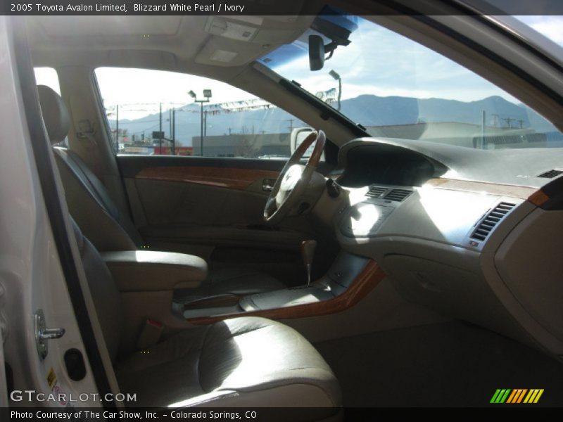 Blizzard White Pearl / Ivory 2005 Toyota Avalon Limited