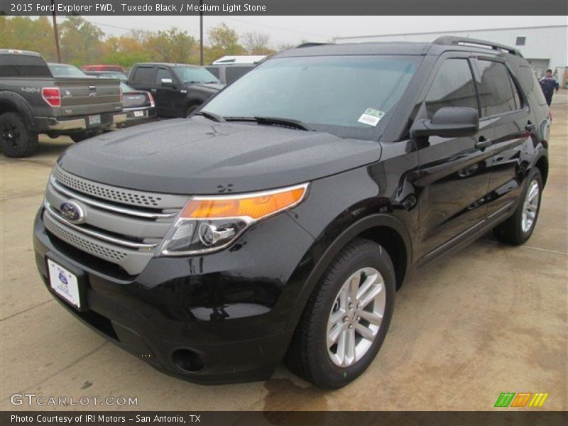 Tuxedo Black / Medium Light Stone 2015 Ford Explorer FWD