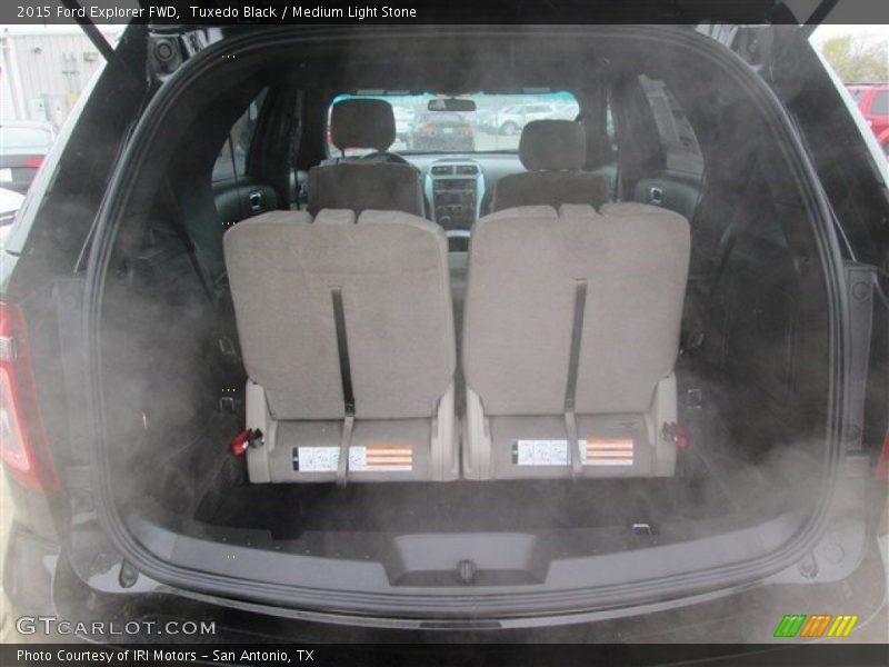 Tuxedo Black / Medium Light Stone 2015 Ford Explorer FWD