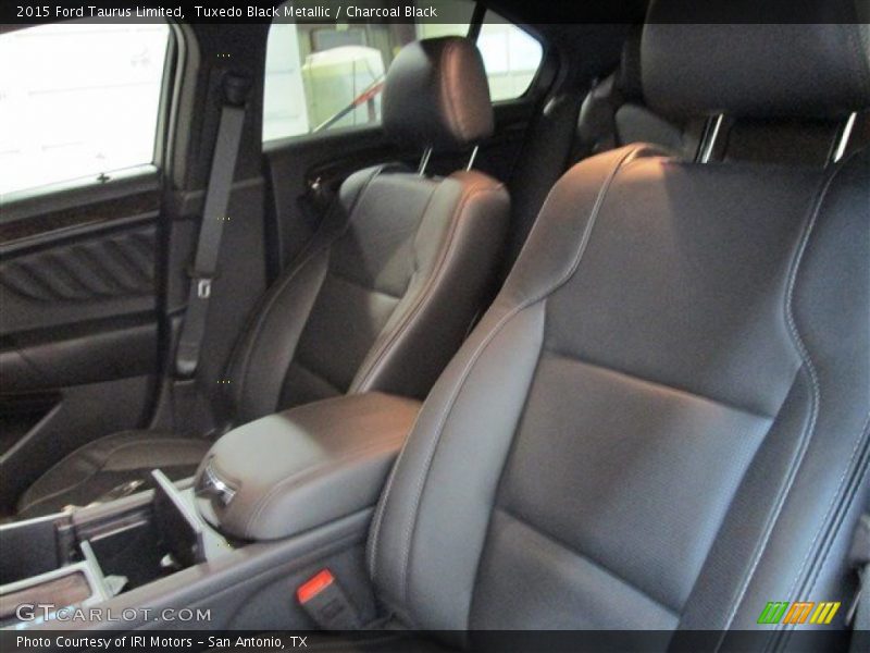 Tuxedo Black Metallic / Charcoal Black 2015 Ford Taurus Limited