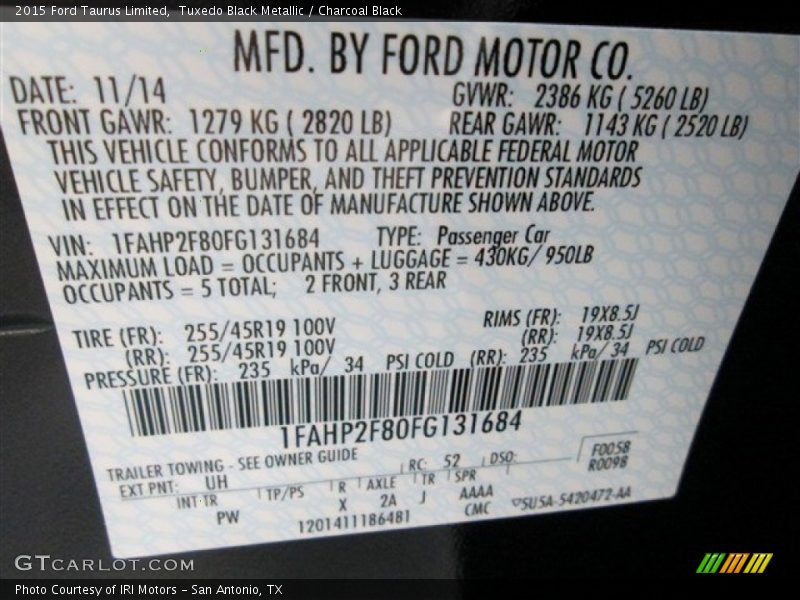 Tuxedo Black Metallic / Charcoal Black 2015 Ford Taurus Limited