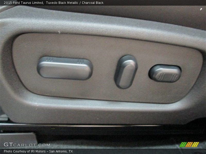 Tuxedo Black Metallic / Charcoal Black 2015 Ford Taurus Limited