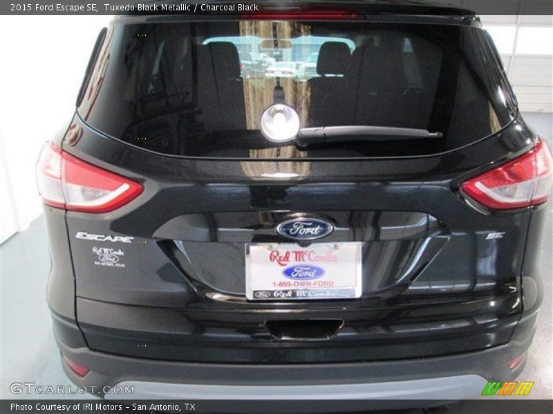 Tuxedo Black Metallic / Charcoal Black 2015 Ford Escape SE