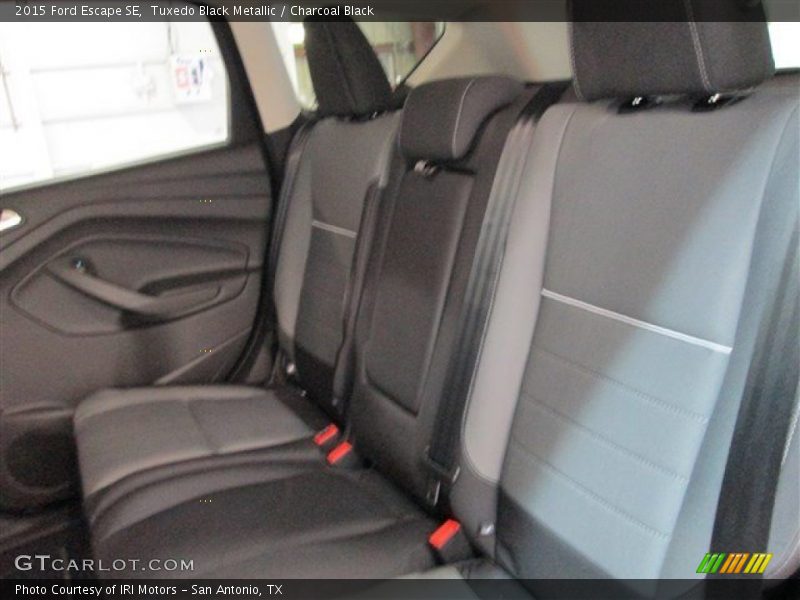 Tuxedo Black Metallic / Charcoal Black 2015 Ford Escape SE