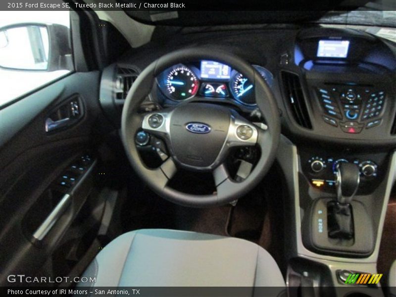 Tuxedo Black Metallic / Charcoal Black 2015 Ford Escape SE
