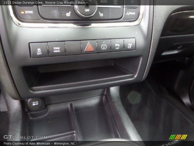 Mineral Gray Metallic / Black 2013 Dodge Durango Crew
