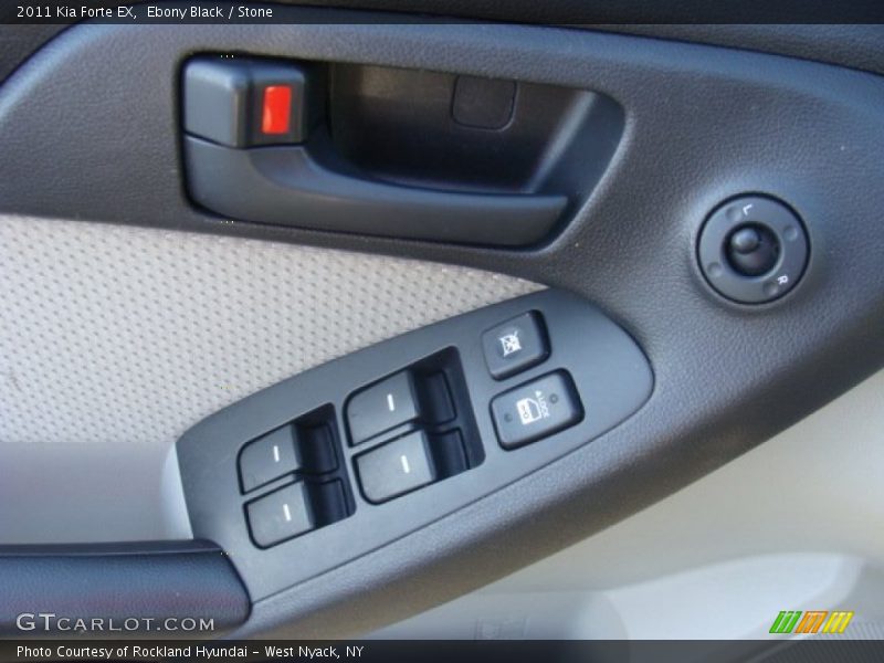 Ebony Black / Stone 2011 Kia Forte EX