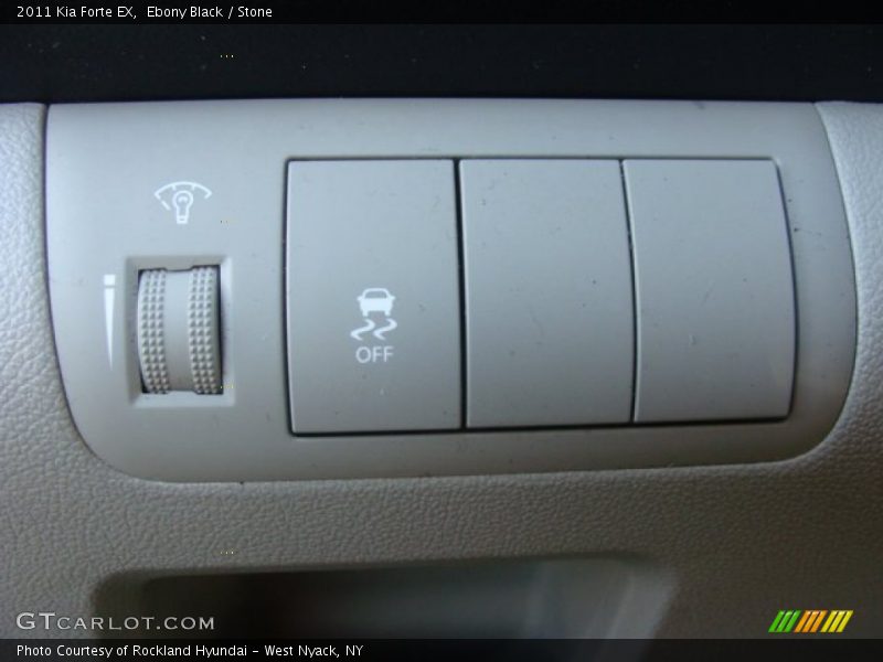 Ebony Black / Stone 2011 Kia Forte EX