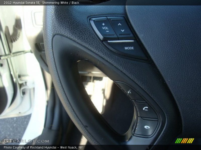 Shimmering White / Black 2012 Hyundai Sonata SE
