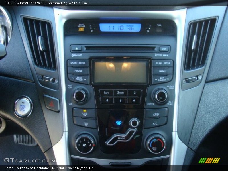 Shimmering White / Black 2012 Hyundai Sonata SE