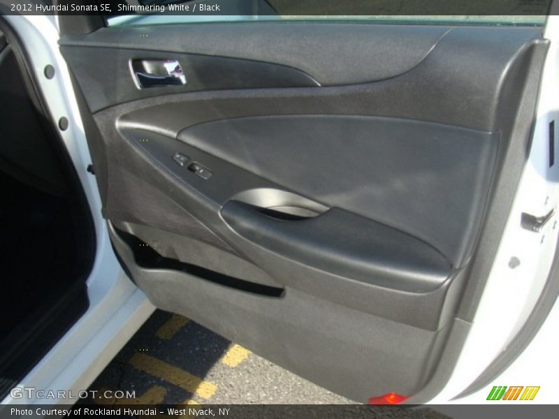 Shimmering White / Black 2012 Hyundai Sonata SE