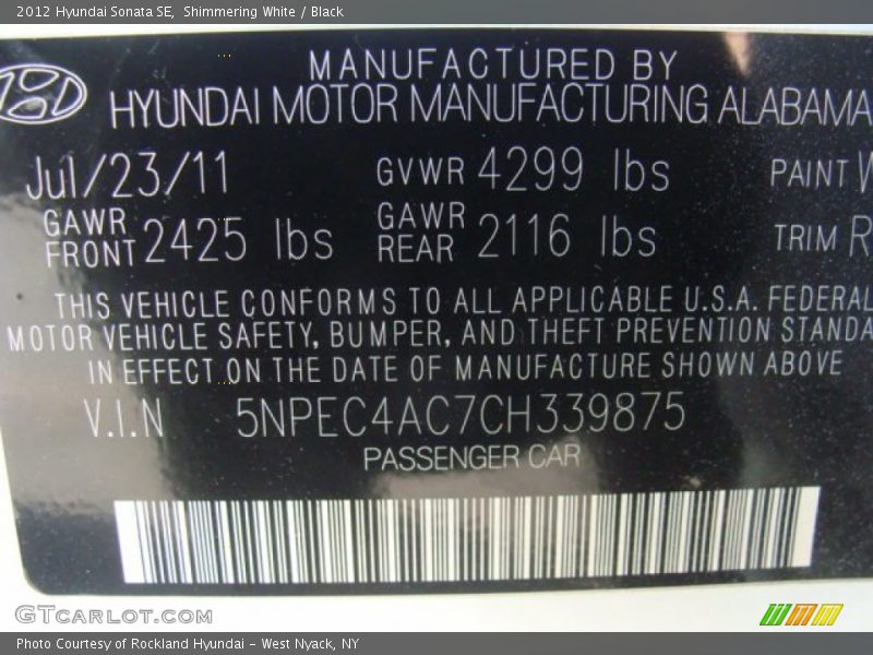 Shimmering White / Black 2012 Hyundai Sonata SE