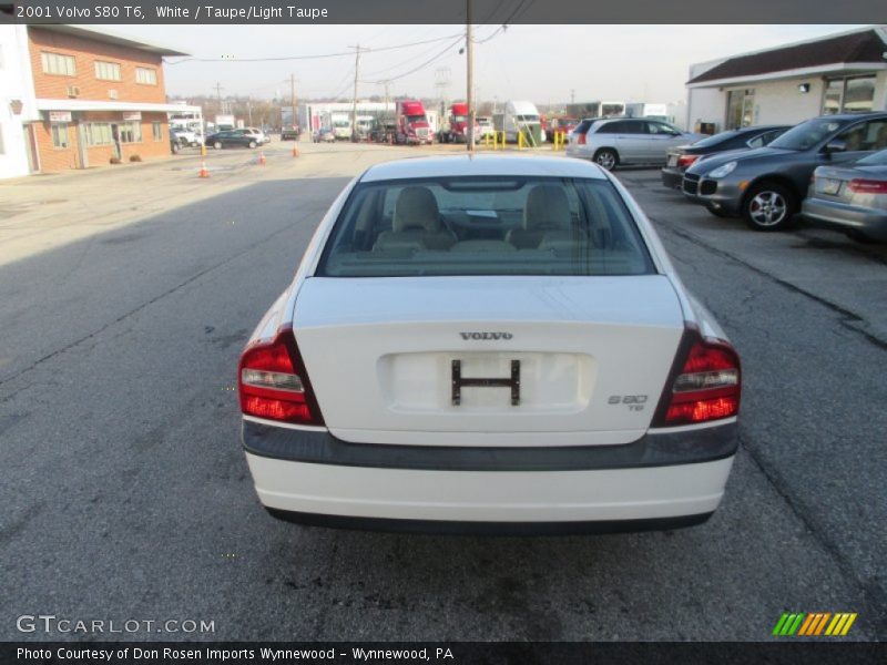 White / Taupe/Light Taupe 2001 Volvo S80 T6