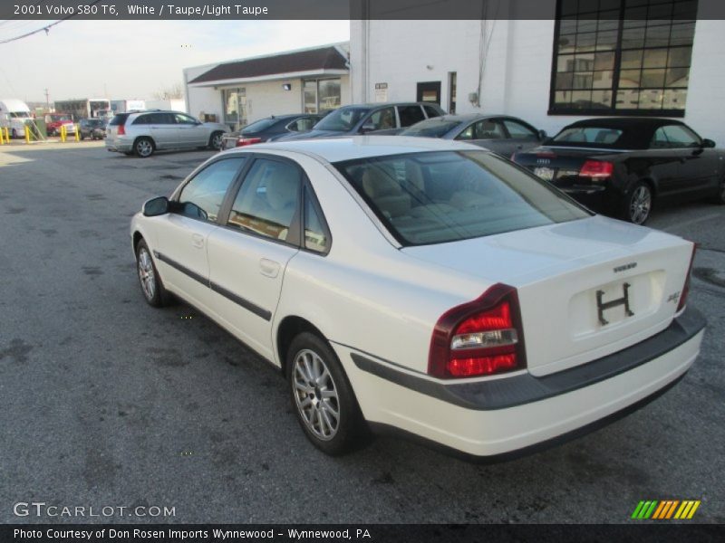 White / Taupe/Light Taupe 2001 Volvo S80 T6