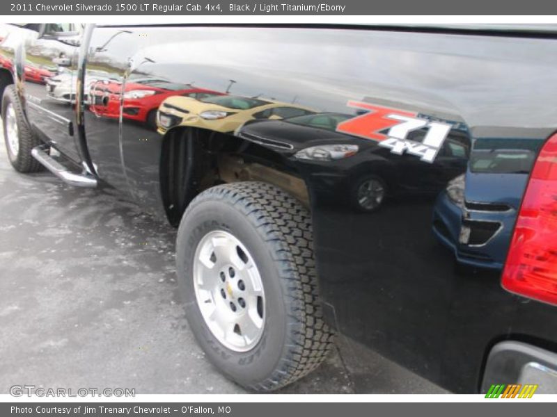 Black / Light Titanium/Ebony 2011 Chevrolet Silverado 1500 LT Regular Cab 4x4