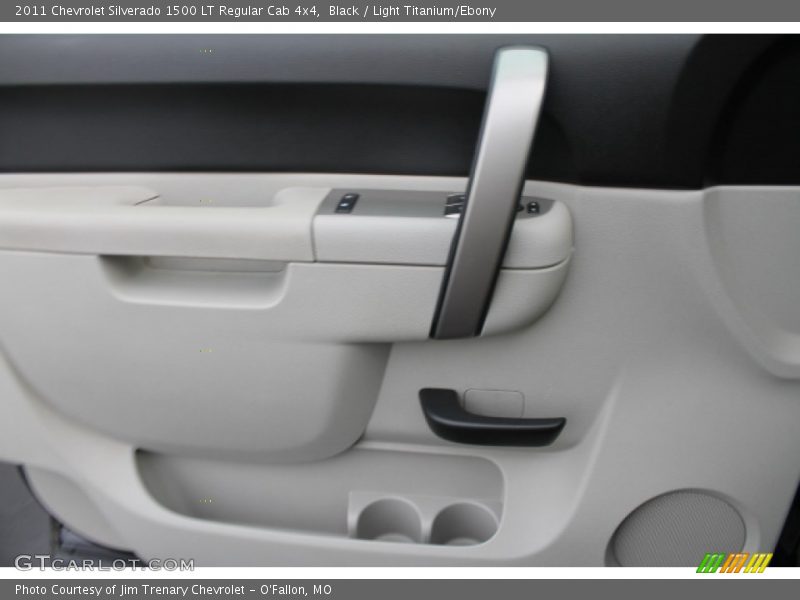 Black / Light Titanium/Ebony 2011 Chevrolet Silverado 1500 LT Regular Cab 4x4