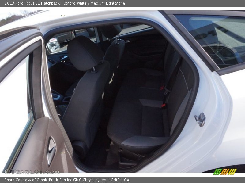 Oxford White / Medium Light Stone 2013 Ford Focus SE Hatchback