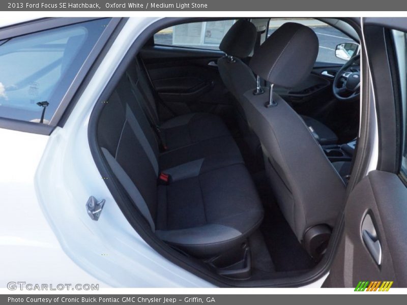 Oxford White / Medium Light Stone 2013 Ford Focus SE Hatchback