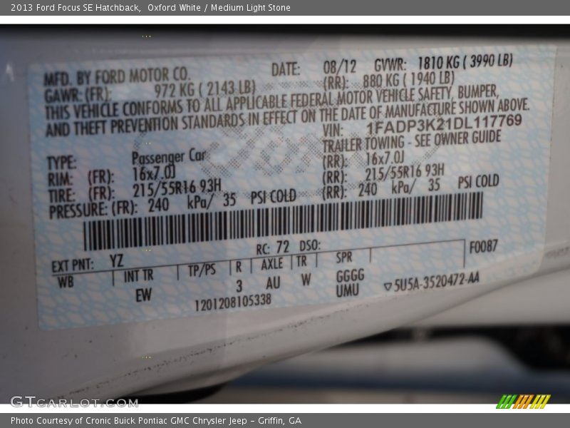 Oxford White / Medium Light Stone 2013 Ford Focus SE Hatchback