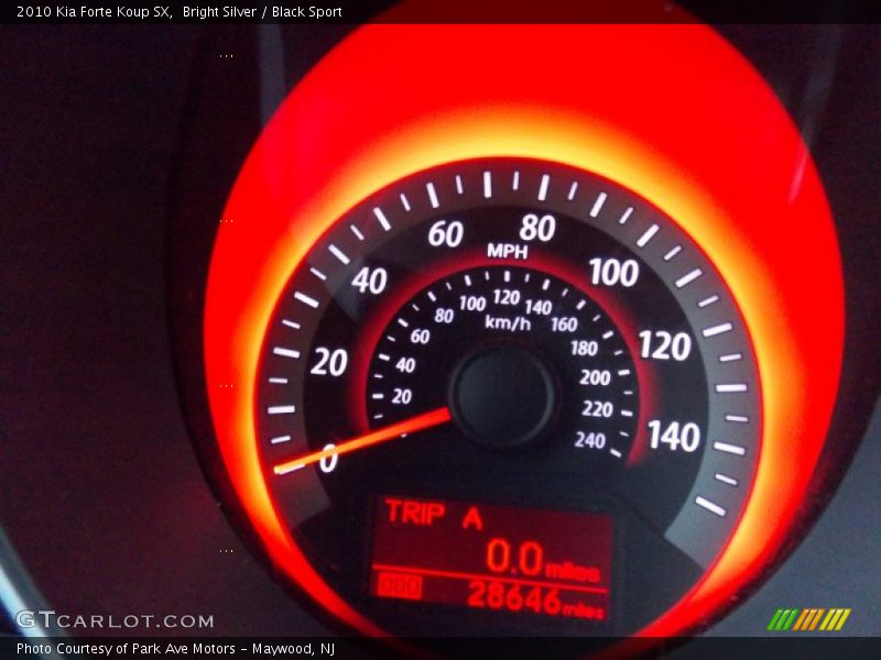 Bright Silver / Black Sport 2010 Kia Forte Koup SX