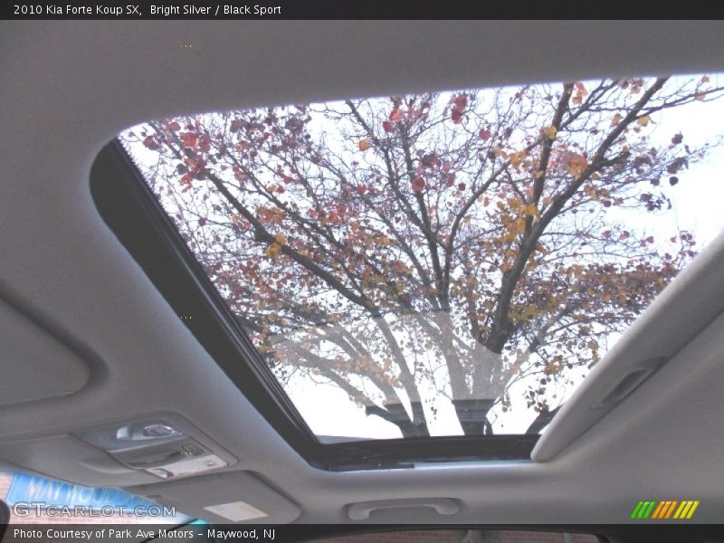 Bright Silver / Black Sport 2010 Kia Forte Koup SX