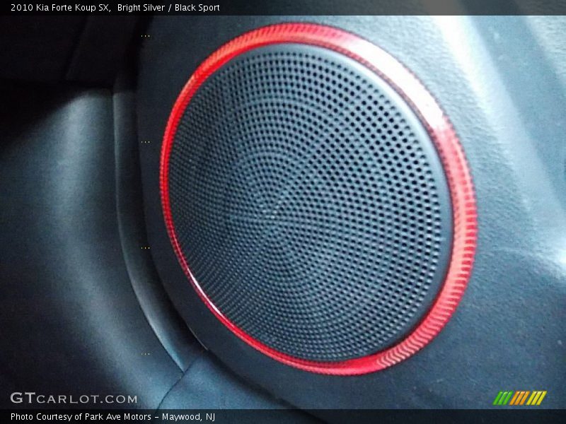 Bright Silver / Black Sport 2010 Kia Forte Koup SX