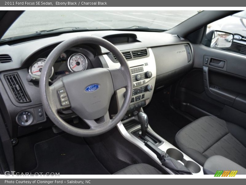 Ebony Black / Charcoal Black 2011 Ford Focus SE Sedan