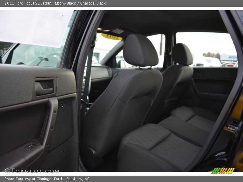 Ebony Black / Charcoal Black 2011 Ford Focus SE Sedan