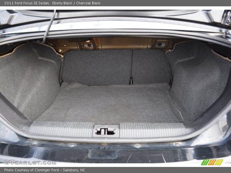 Ebony Black / Charcoal Black 2011 Ford Focus SE Sedan