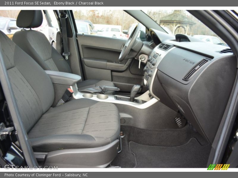 Ebony Black / Charcoal Black 2011 Ford Focus SE Sedan