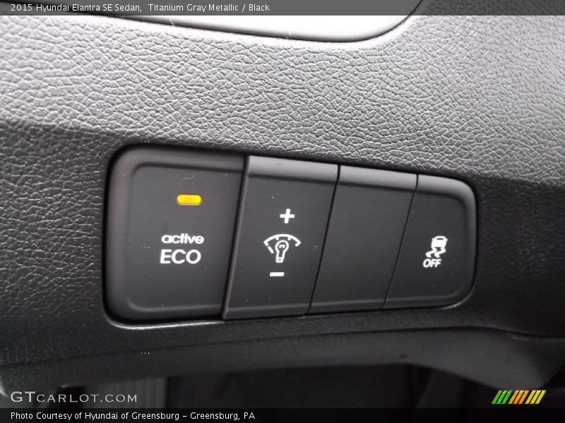 Titanium Gray Metallic / Black 2015 Hyundai Elantra SE Sedan