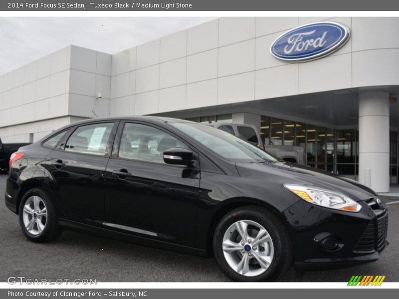 Tuxedo Black / Medium Light Stone 2014 Ford Focus SE Sedan