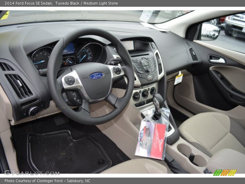 Tuxedo Black / Medium Light Stone 2014 Ford Focus SE Sedan