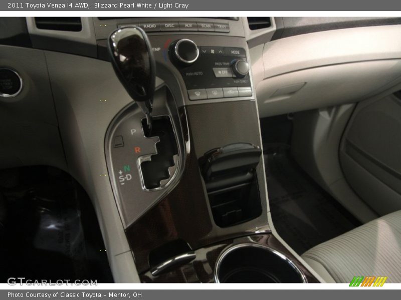 Blizzard Pearl White / Light Gray 2011 Toyota Venza I4 AWD