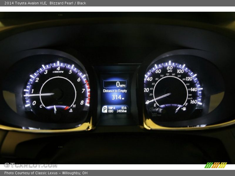 Blizzard Pearl / Black 2014 Toyota Avalon XLE