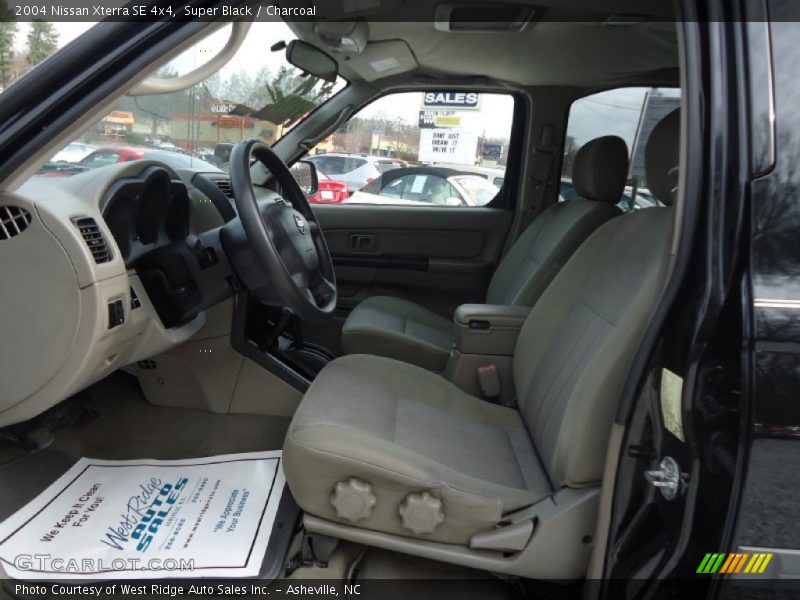 Super Black / Charcoal 2004 Nissan Xterra SE 4x4