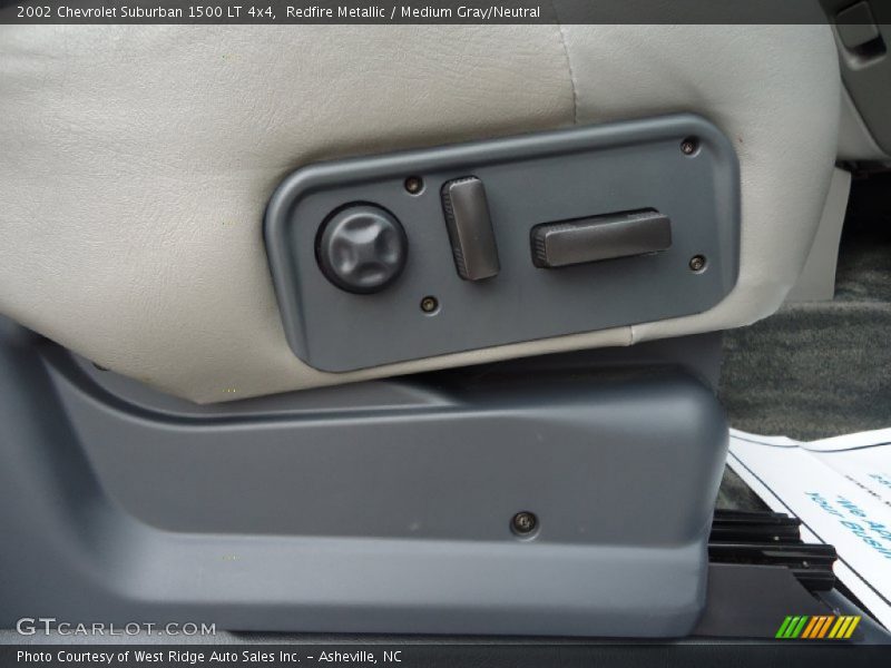 Redfire Metallic / Medium Gray/Neutral 2002 Chevrolet Suburban 1500 LT 4x4