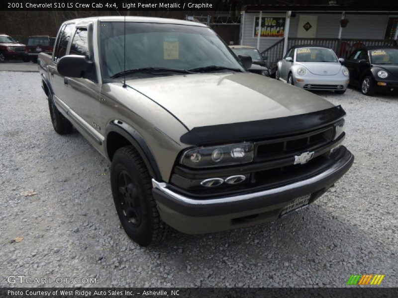 Light Pewter Metallic / Graphite 2001 Chevrolet S10 LS Crew Cab 4x4