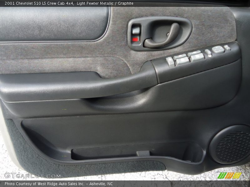 Light Pewter Metallic / Graphite 2001 Chevrolet S10 LS Crew Cab 4x4